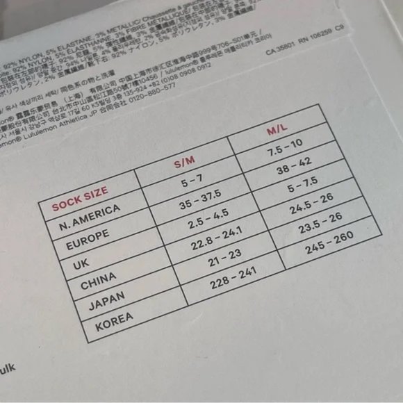 LULULEMON Born to sparkle GOLD socks - NEW - SO FASHIONABLE - Different Sizes - Picture 7 of 7